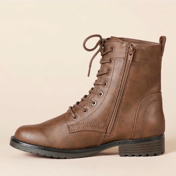 Amazon Essentials Shoes - Amazon Essentials Brown Combat Boots